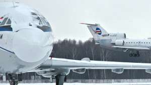 Снегопад задерживает рейсы Петербург - Москва